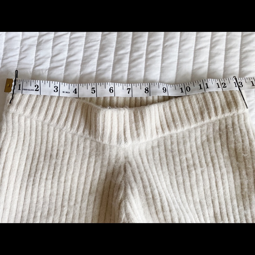 Front Row Show - 100% Wool - Picture 6 of 6